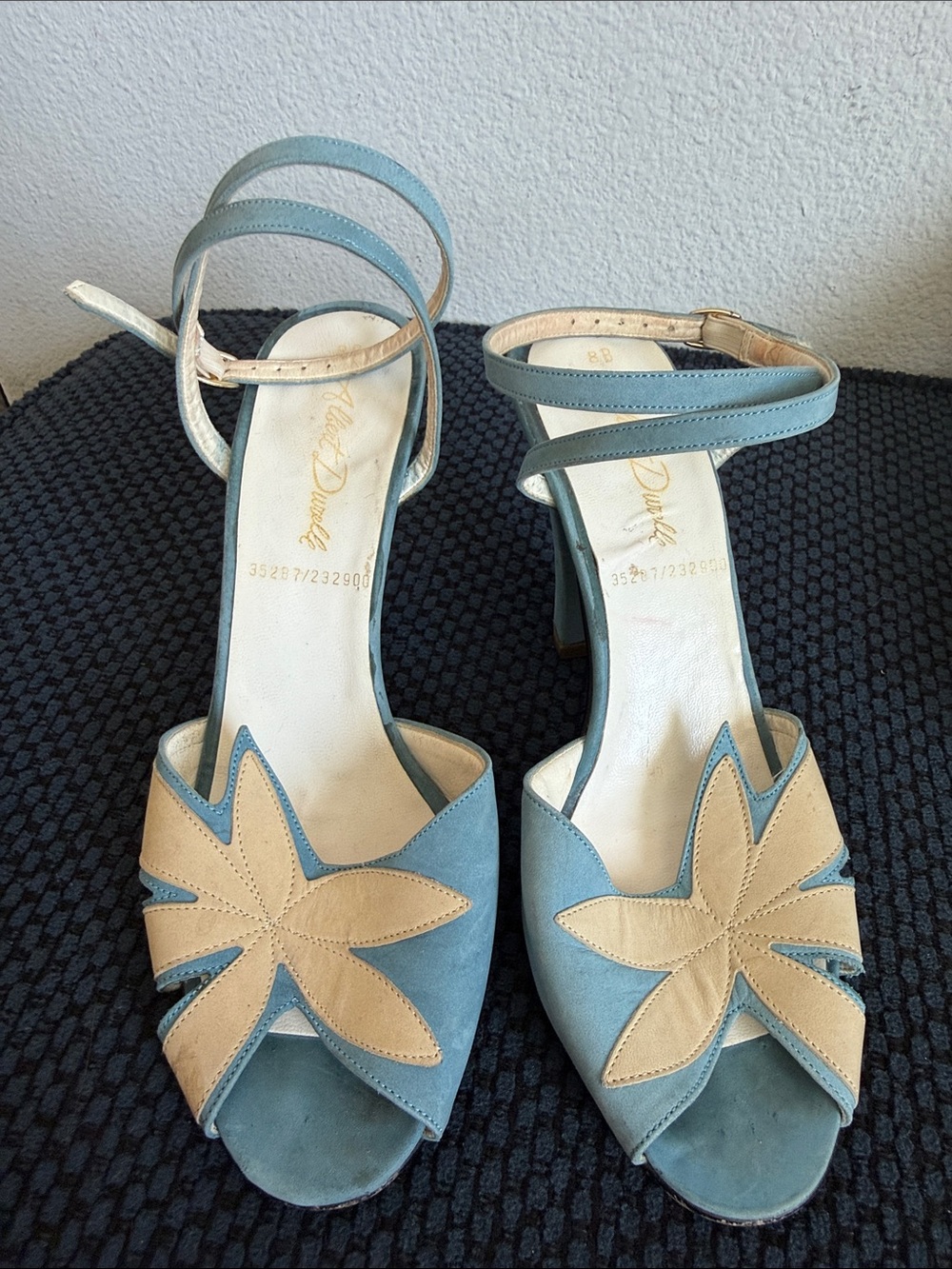 Vintage 60's Blue/Tan Heels by Albert Durelle  Made in Italy Size 8 B